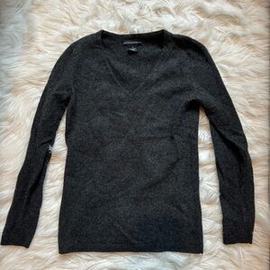Sofia Cashmere grey sweater size M 100% cashmere